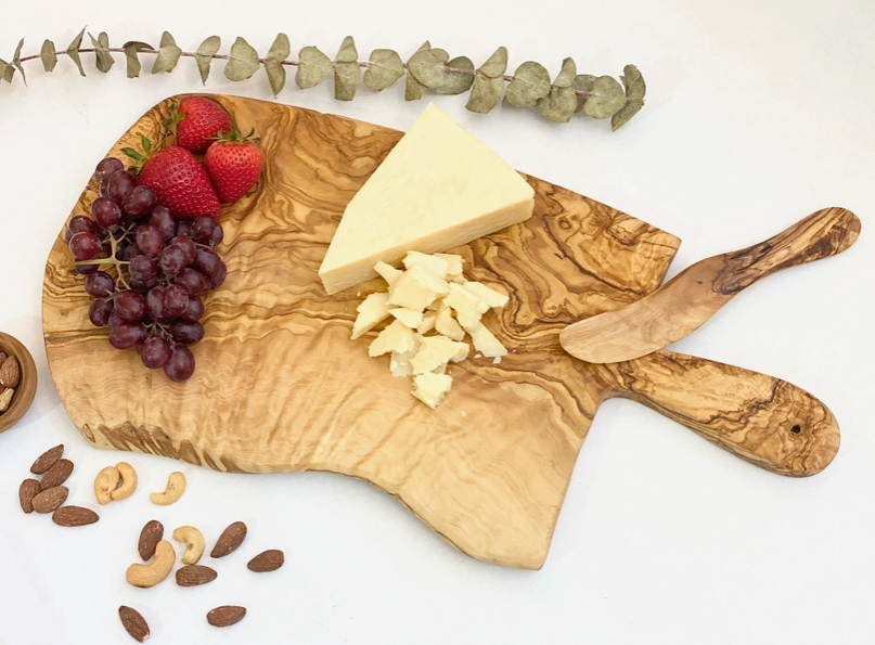 BOARD CHEESE RUSTIC OLIVE WOOD