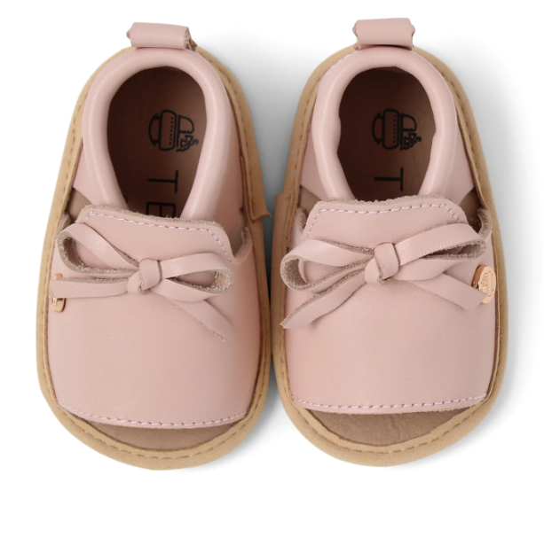 THE BABY GIFT BOX SHOES LEATHER BOW SEASHELL PINK