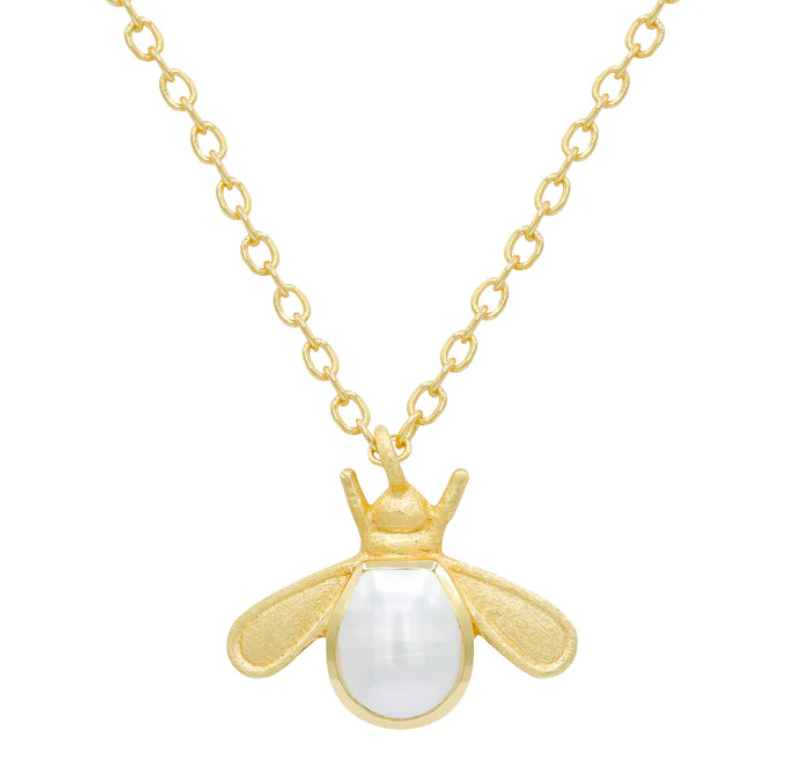 NECKLACE WITH GOLD BEE CHARM PEARL