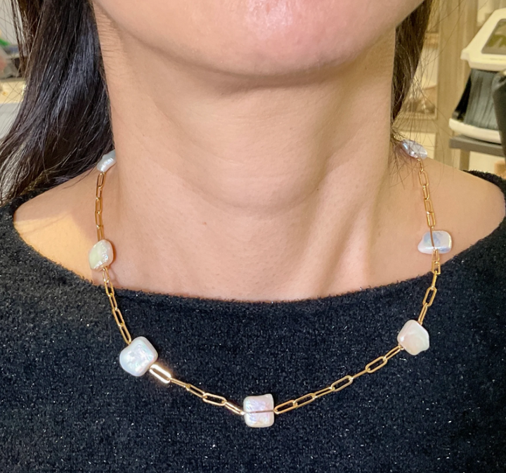 NECKLACE PAPERCLIP LITTLE SQUARE PEARLS 38"