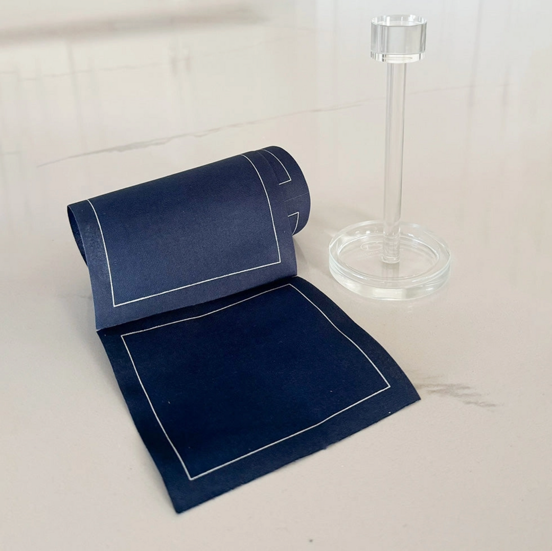 STAND COCKTAIL NAPKIN ROLL