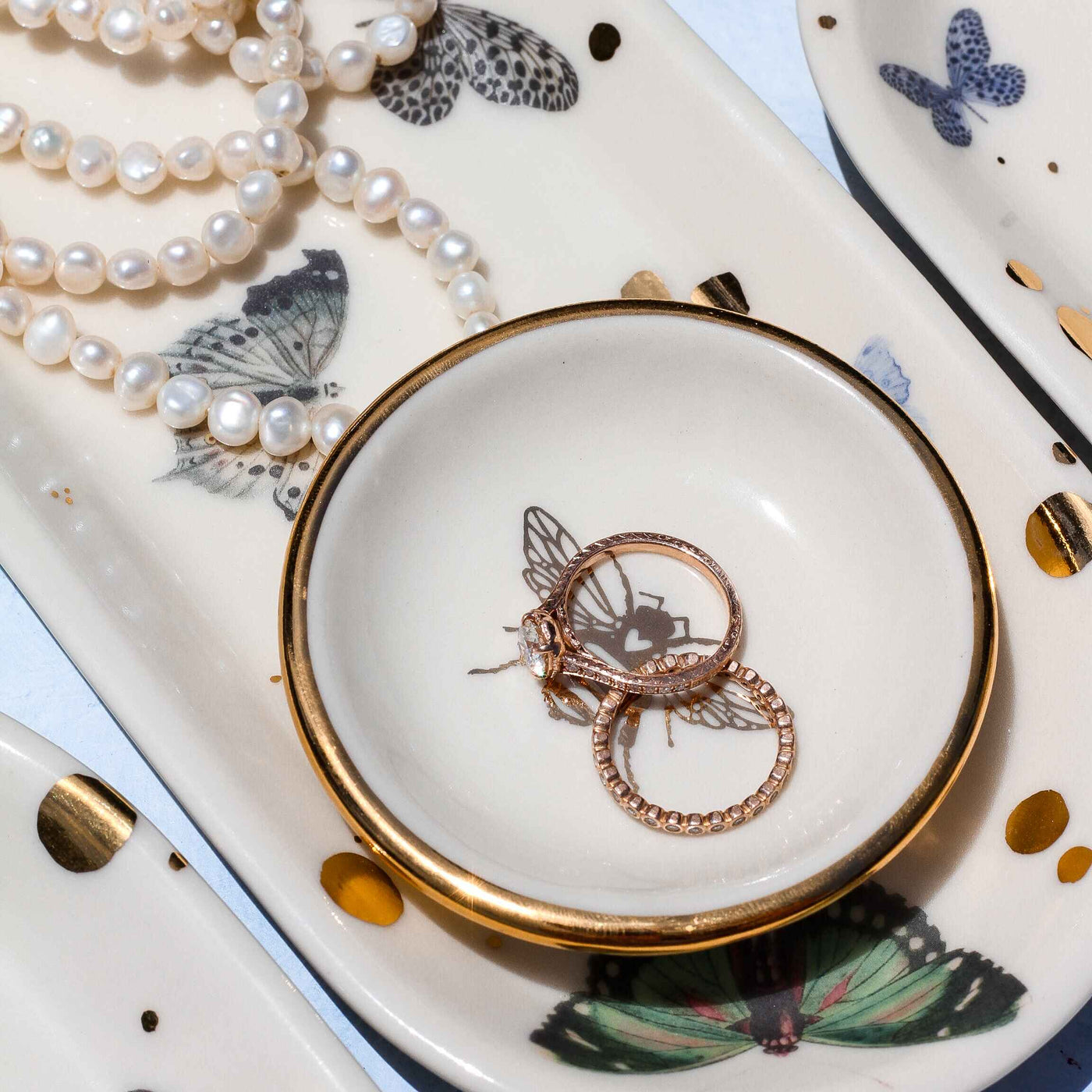 RING DISH GOLD BEE WHITE