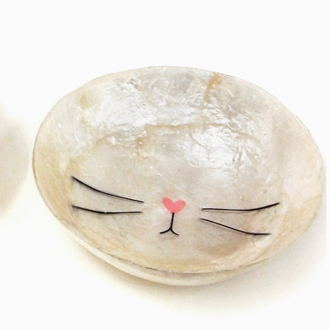 BOWL CAPIZ WITH BUNNY NOSE