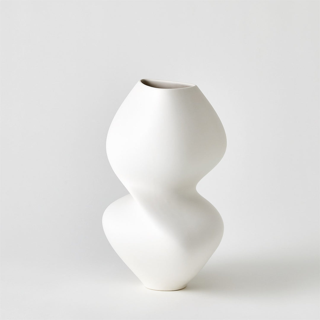 VASE MATTE WHITE