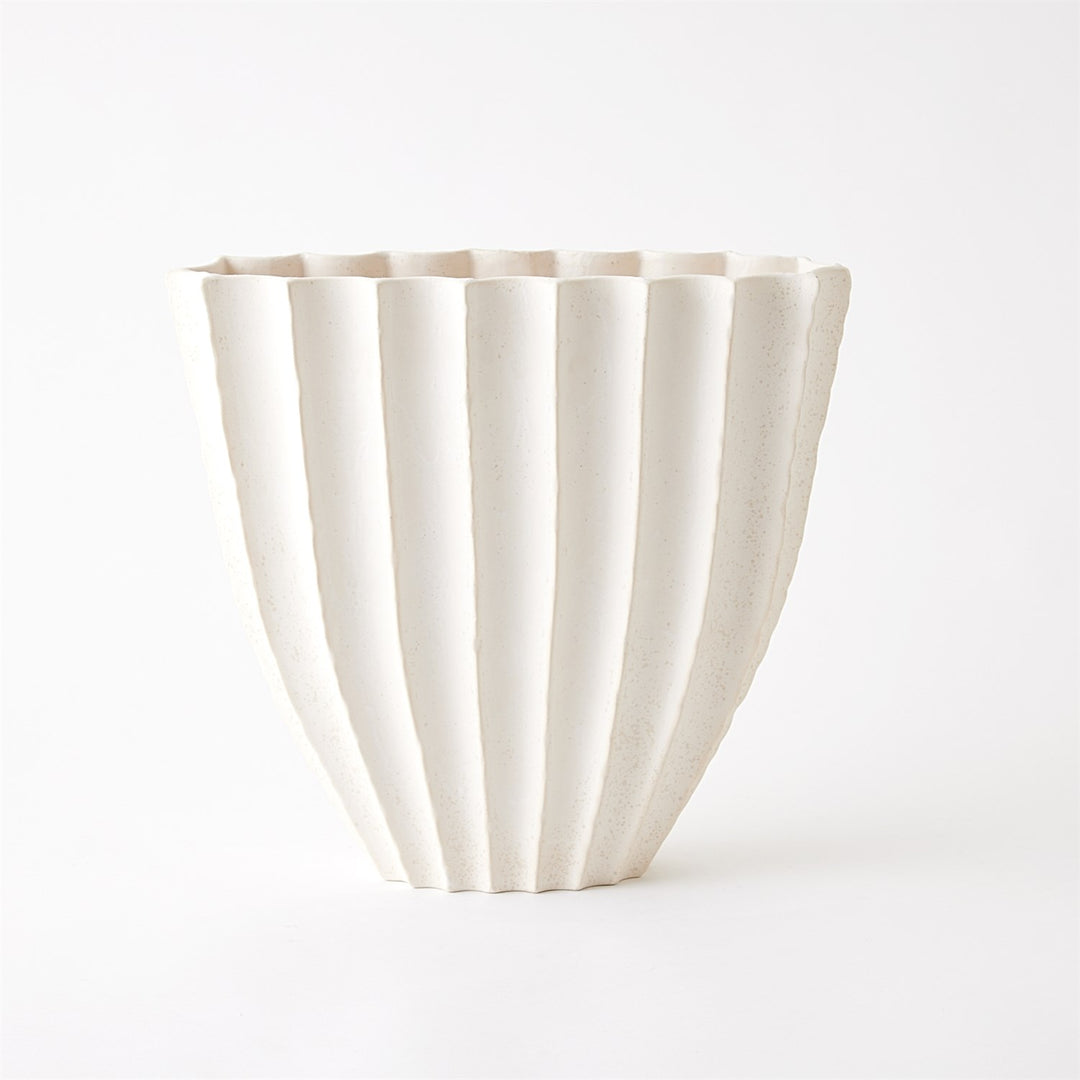 VASE WHITE RIBBED OFF-WHITE