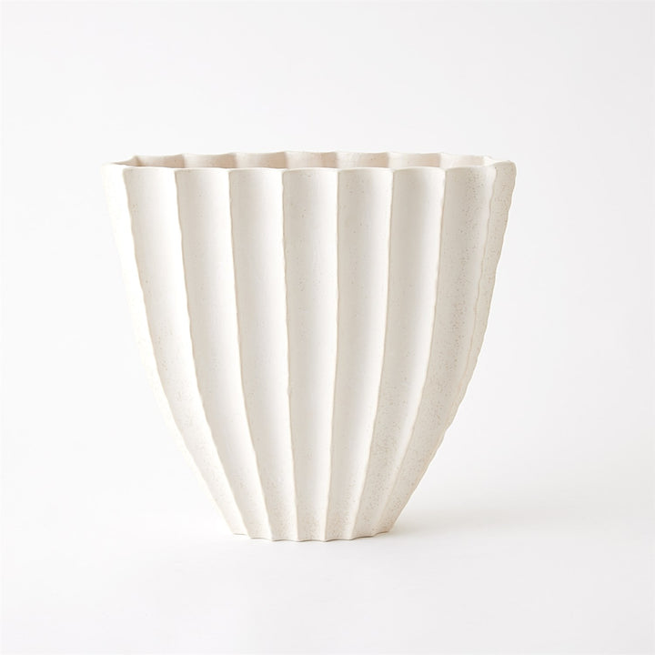 VASE WHITE RIBBED OFF-WHITE