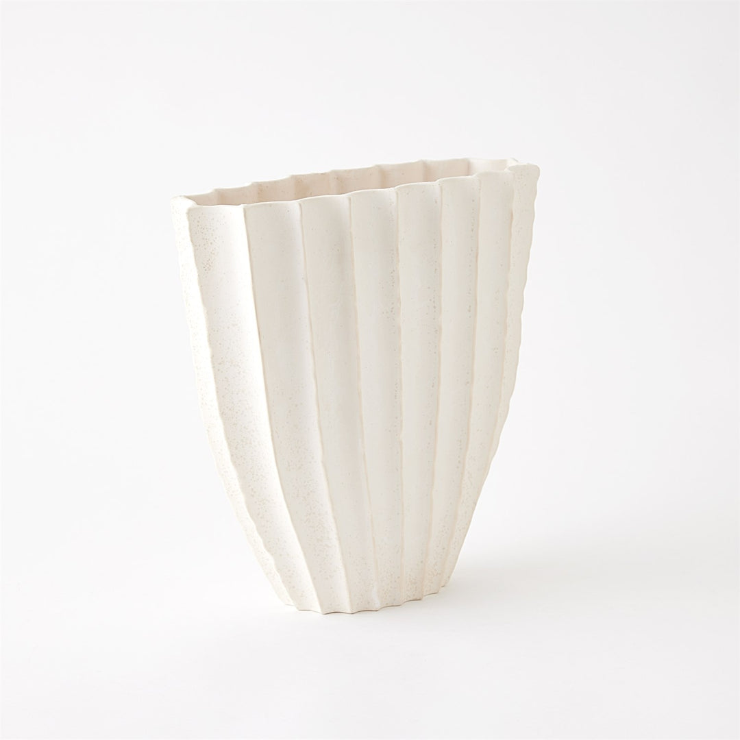 VASE WHITE RIBBED OFF-WHITE