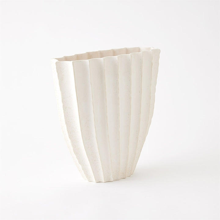 VASE WHITE RIBBED OFF-WHITE