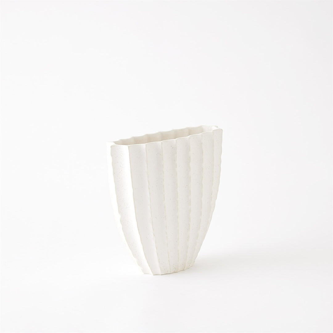 VASE WHITE RIBBED OFF-WHITE