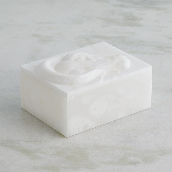 BOX CARVED RAM ALABASTER WHITE #76000