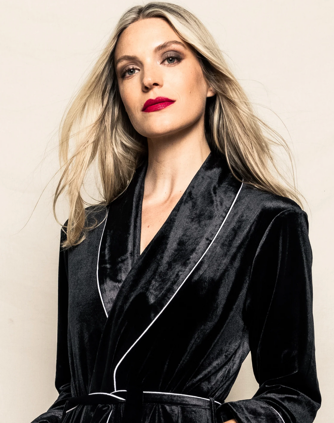 ROBE VELOUR BLACK (NRD)