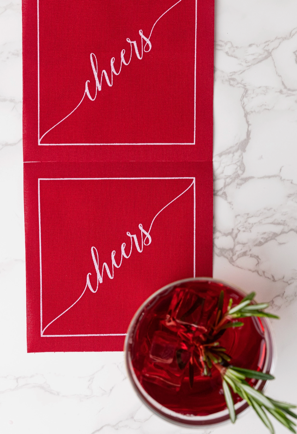 COCKTAIL NAPKIN ROLL CHEERS