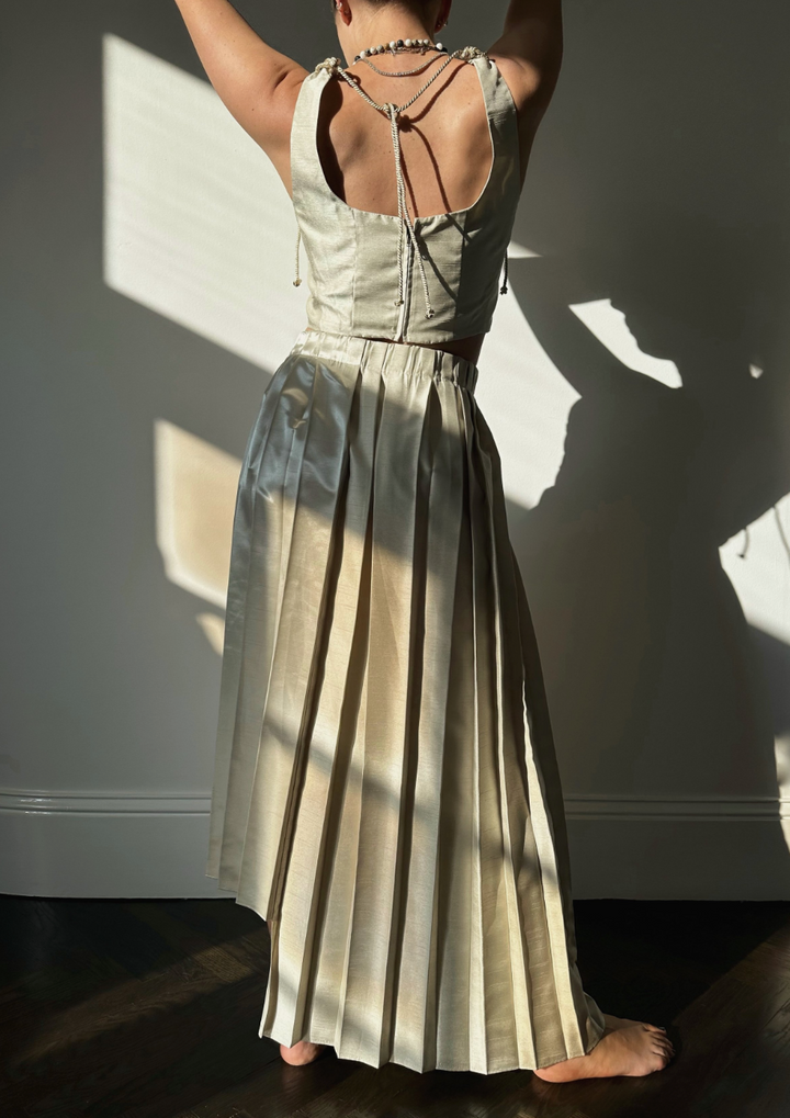 SKIRT PLUME PLEATED PEARL