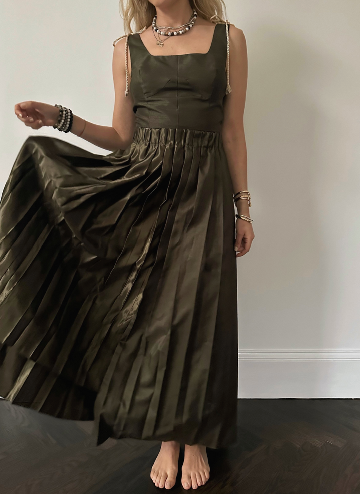 SKIRT PLUME PLEATED KELP