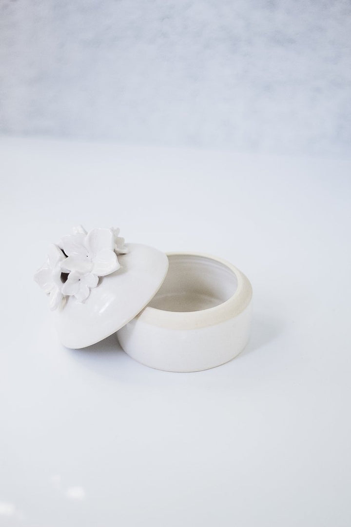 LIDDED JAR CREAM BLOSSOM #78328