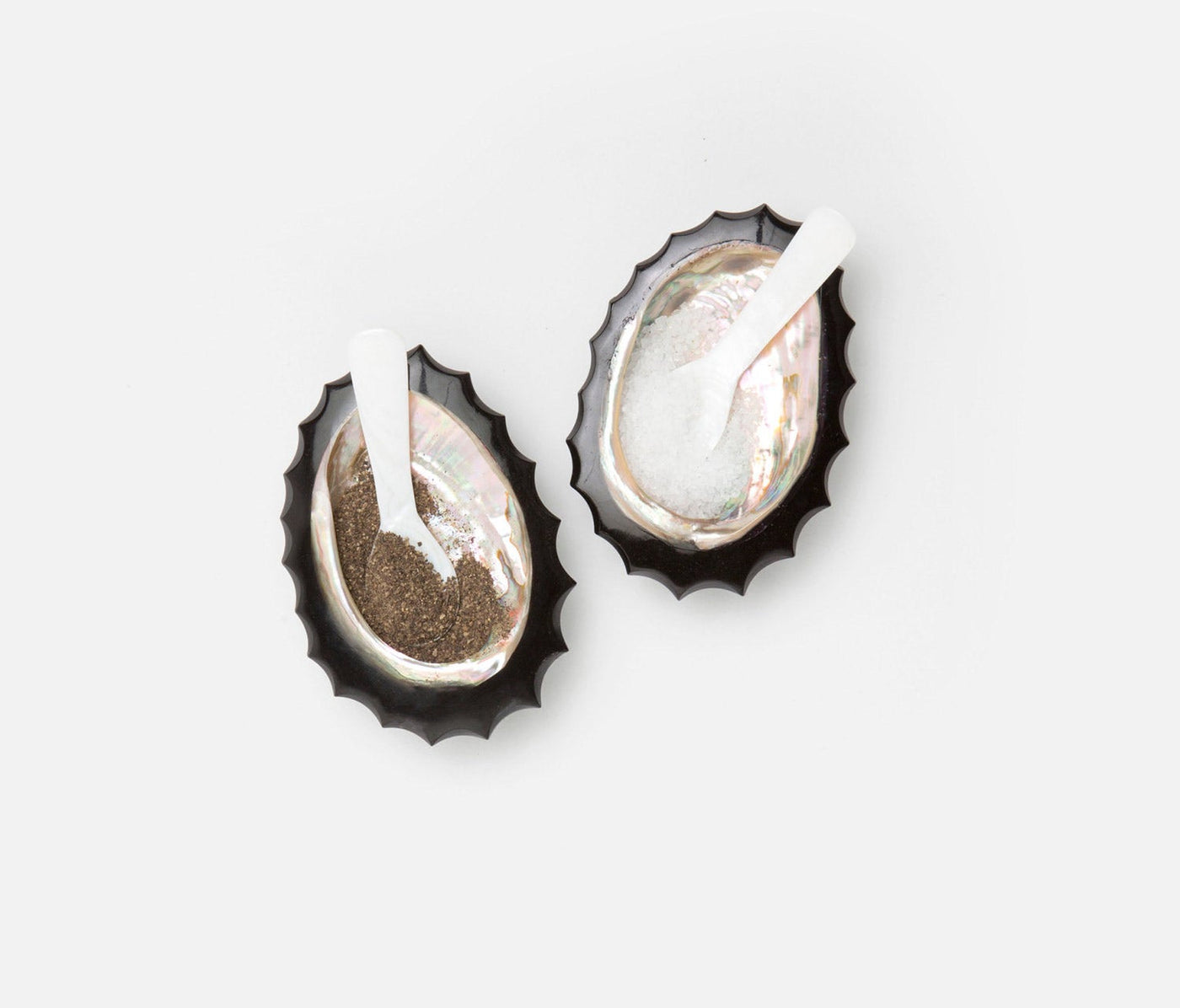 SET/2 BLACK/ABALONE RESIN SHELL & SPOON #78659