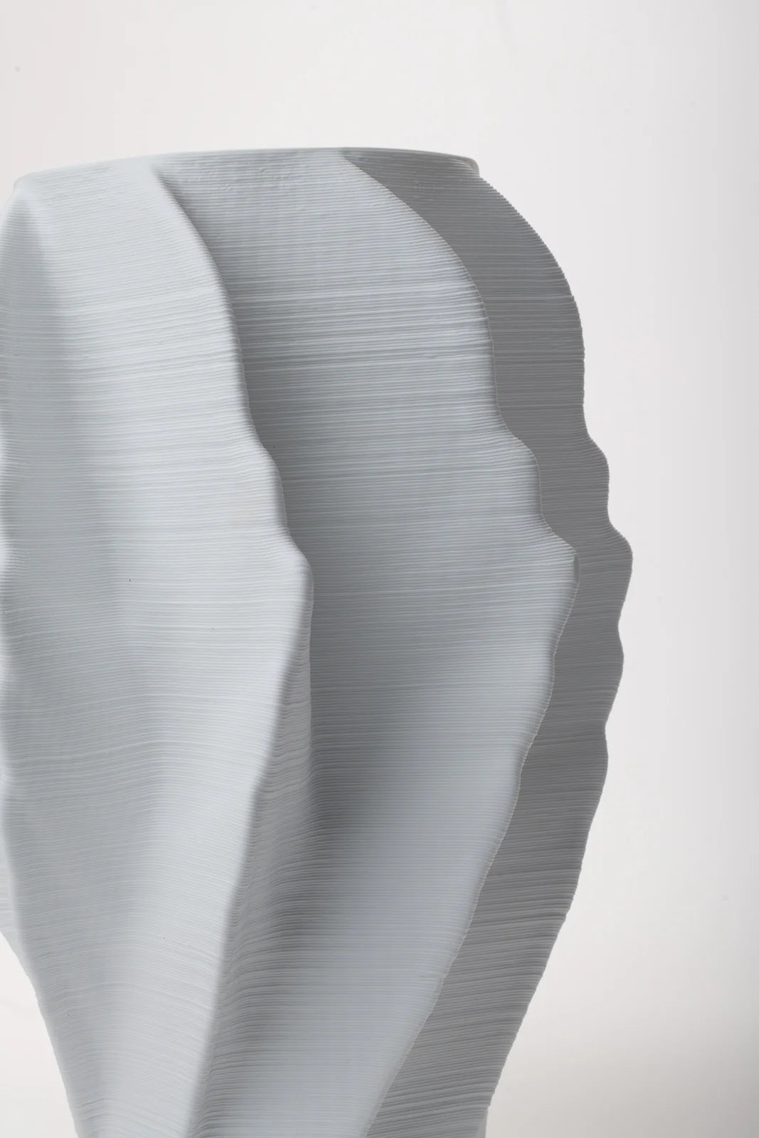 VASE TWISTED FLANGES