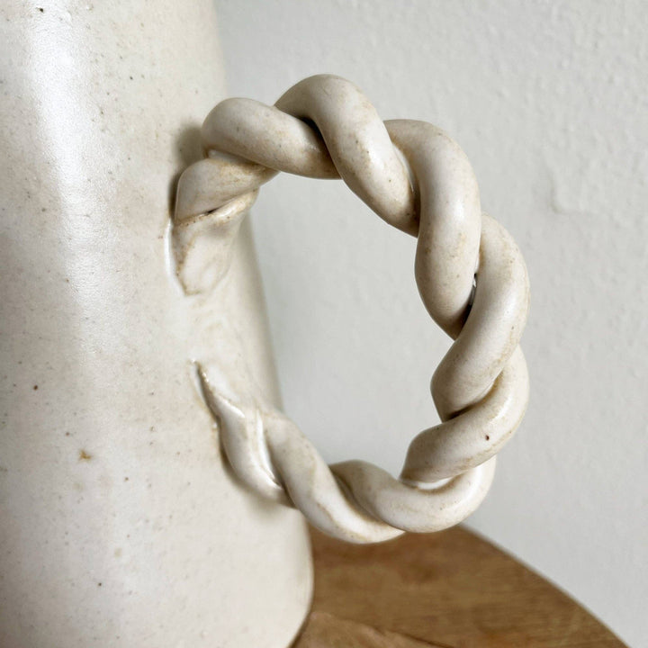 PITCHER BRAID HANDLE