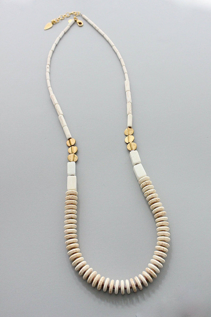 NECKLACE WITH JADE & BRASS LONG BEADED