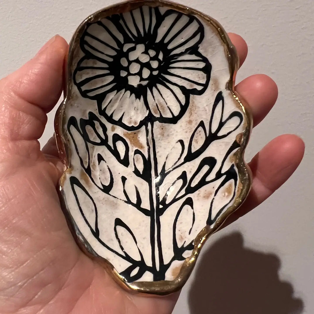JEWELRY DISH FLORAL SHAPE GOLD RIM 5"