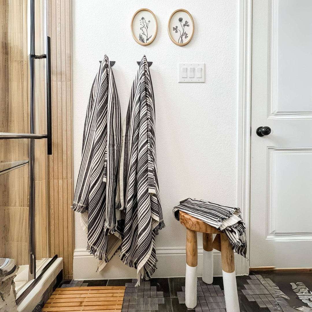 HAND TOWEL JUNIPER
