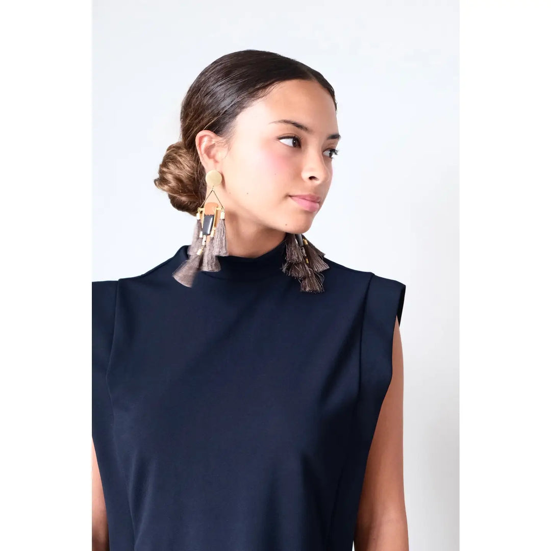 EARRINGS TASSEL CARNELIAN JADE AND BLACK SHOULDER DUSTER