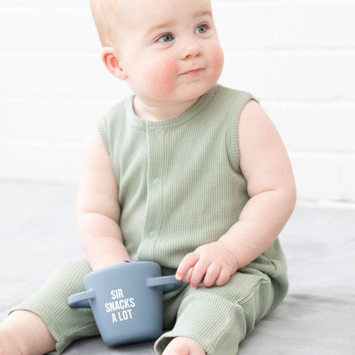 SNACKER SIR SNACKS A LOT