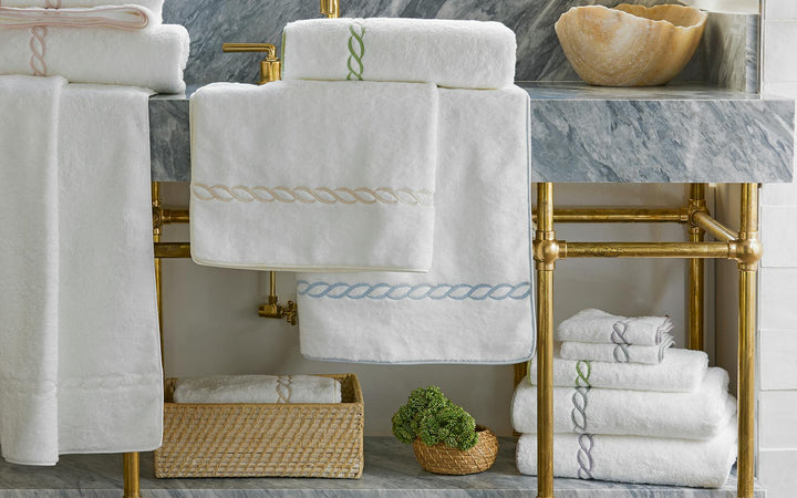 CLASSIC CHAIN TUB MAT COLLECTION