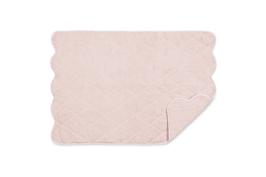 CAIRO SCALLOP TUB MAT COLLECTION