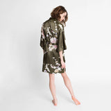 ROBE CHRYSATHEMUM & CRANE SHORT