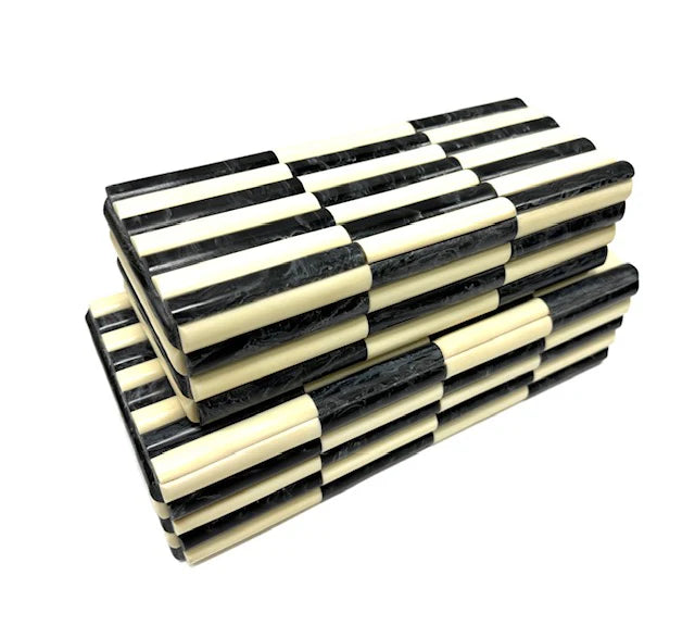 BOX SLATS BLACK & WHITE