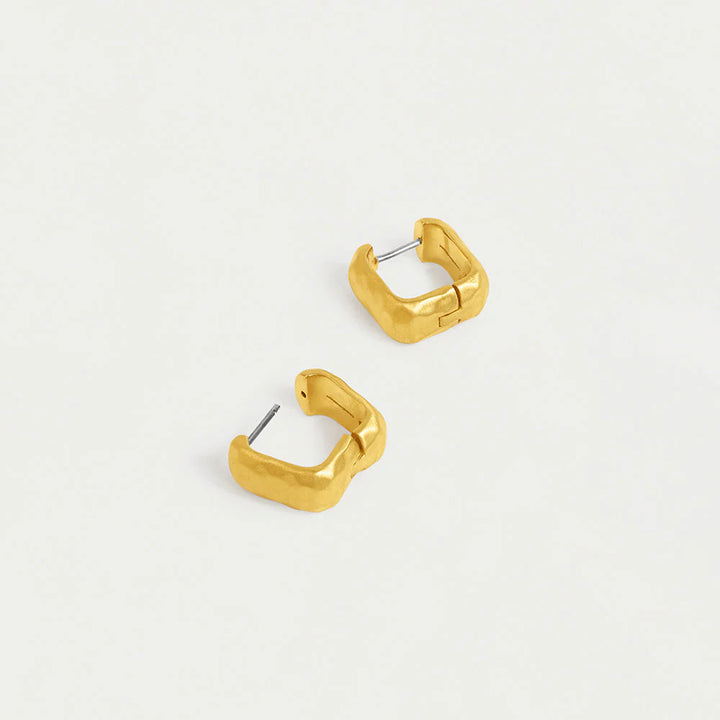 EARRINGS SQUARE NOMAD HUGGIE