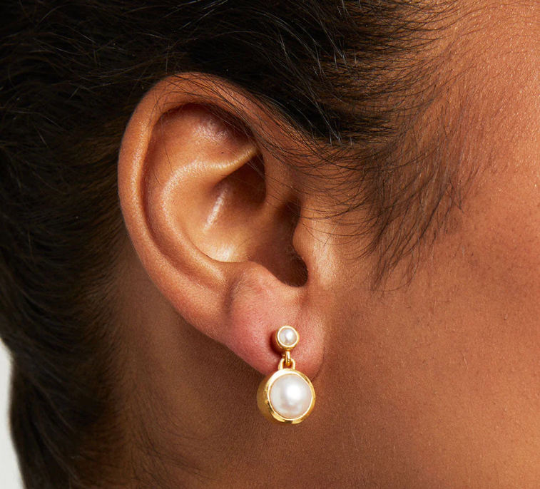 EARRINGS SIGNATURE DROPLET PEARL #65769