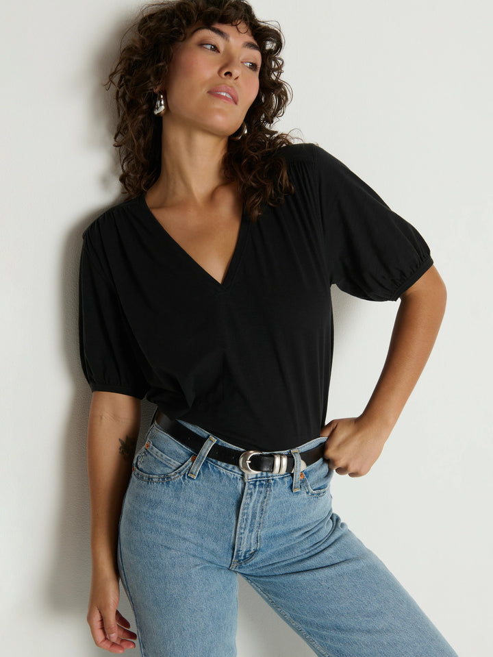 TEE SHIRRED SHOULDER TOP