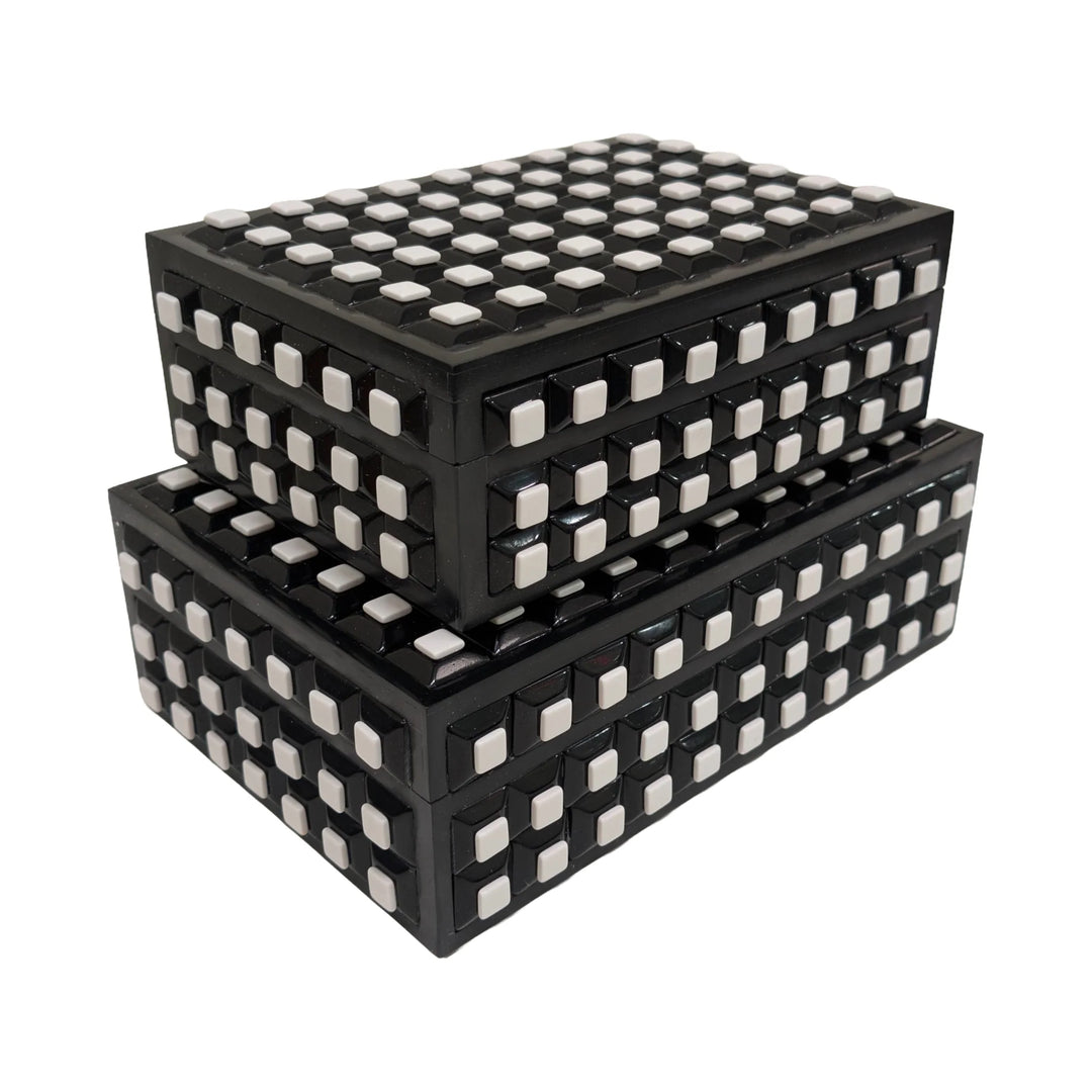 BOX BLACK & WHITE SQUARE BUTTON DOTS
