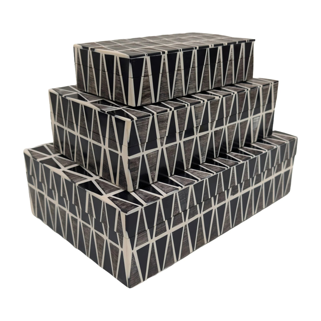 BOX BLACK GEOMETRIC TRIANGLES MOSAIC