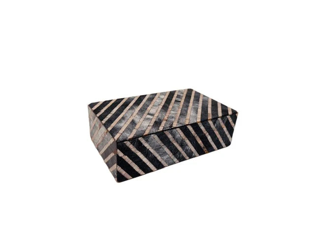 BOX CHEVRON ARROW BLACK & GRAY