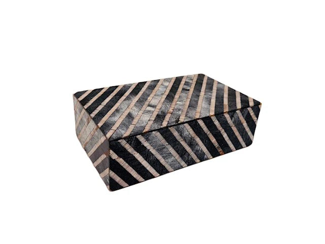 BOX CHEVRON ARROW BLACK & GRAY
