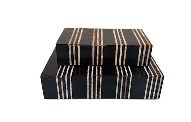 BOX BLK W/WHT STRIPE