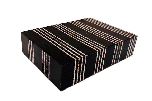 BOX BLK W/WHT STRIPE