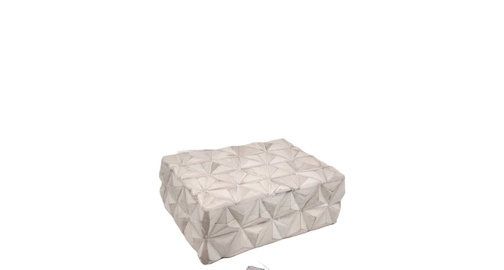 BOX WHITE 3D TRIANGLE