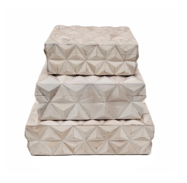 BOX WHITE 3D TRIANGLE