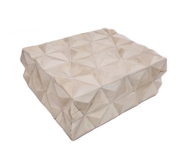 BOX WHITE 3D TRIANGLE