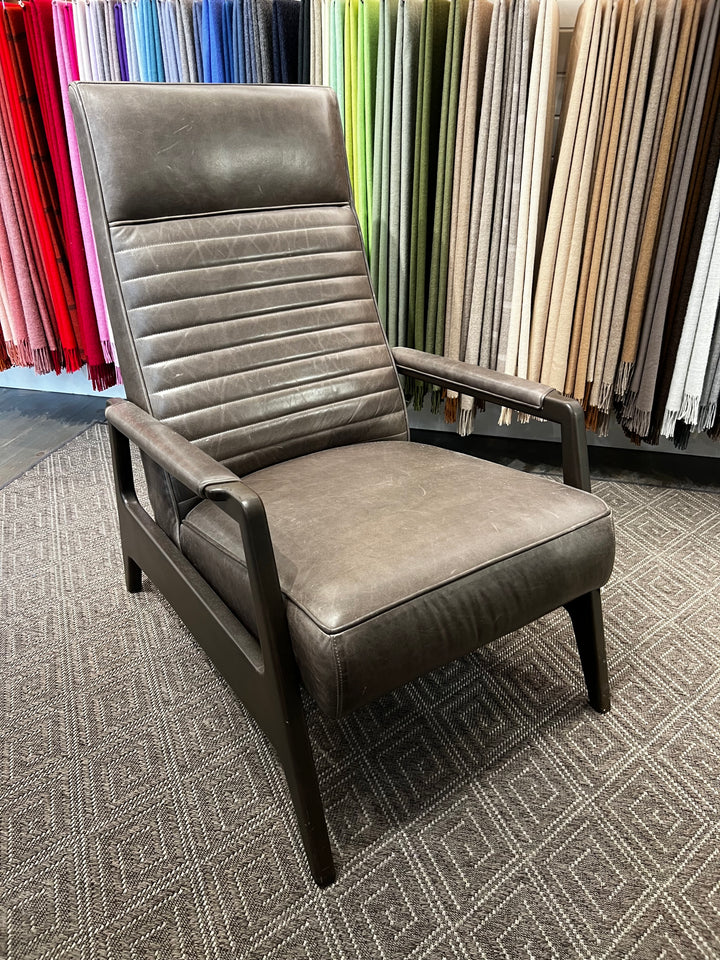 RECLINER IN MONT BLANC WOLF #58821