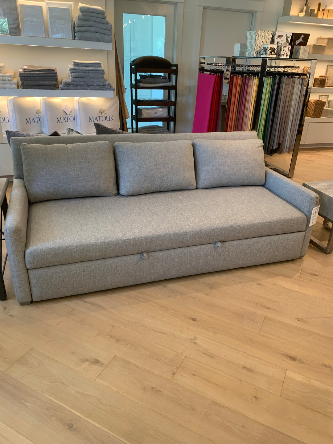 DAYBED QUEEN IN DUKE PUMICE #51517