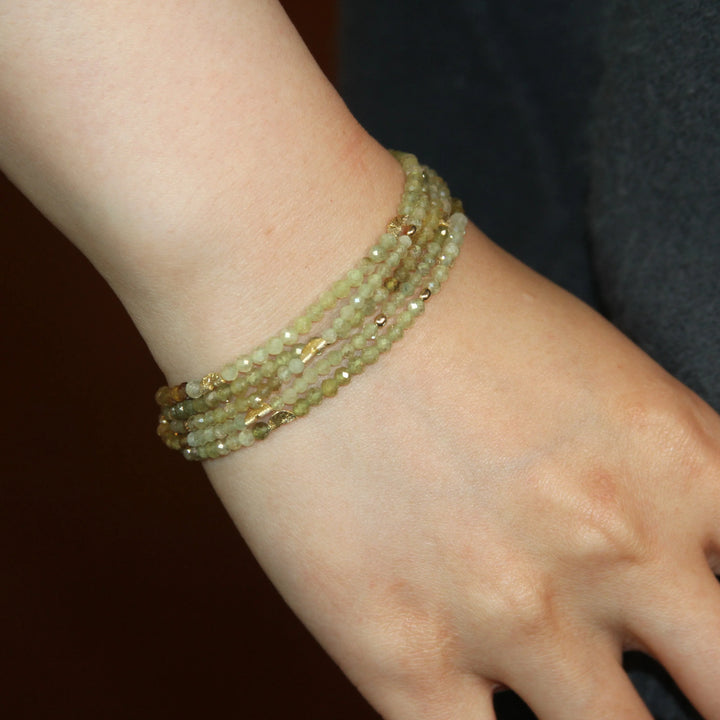 BRACELET HALF MOON MULTI-STRAND GREEN GARNET