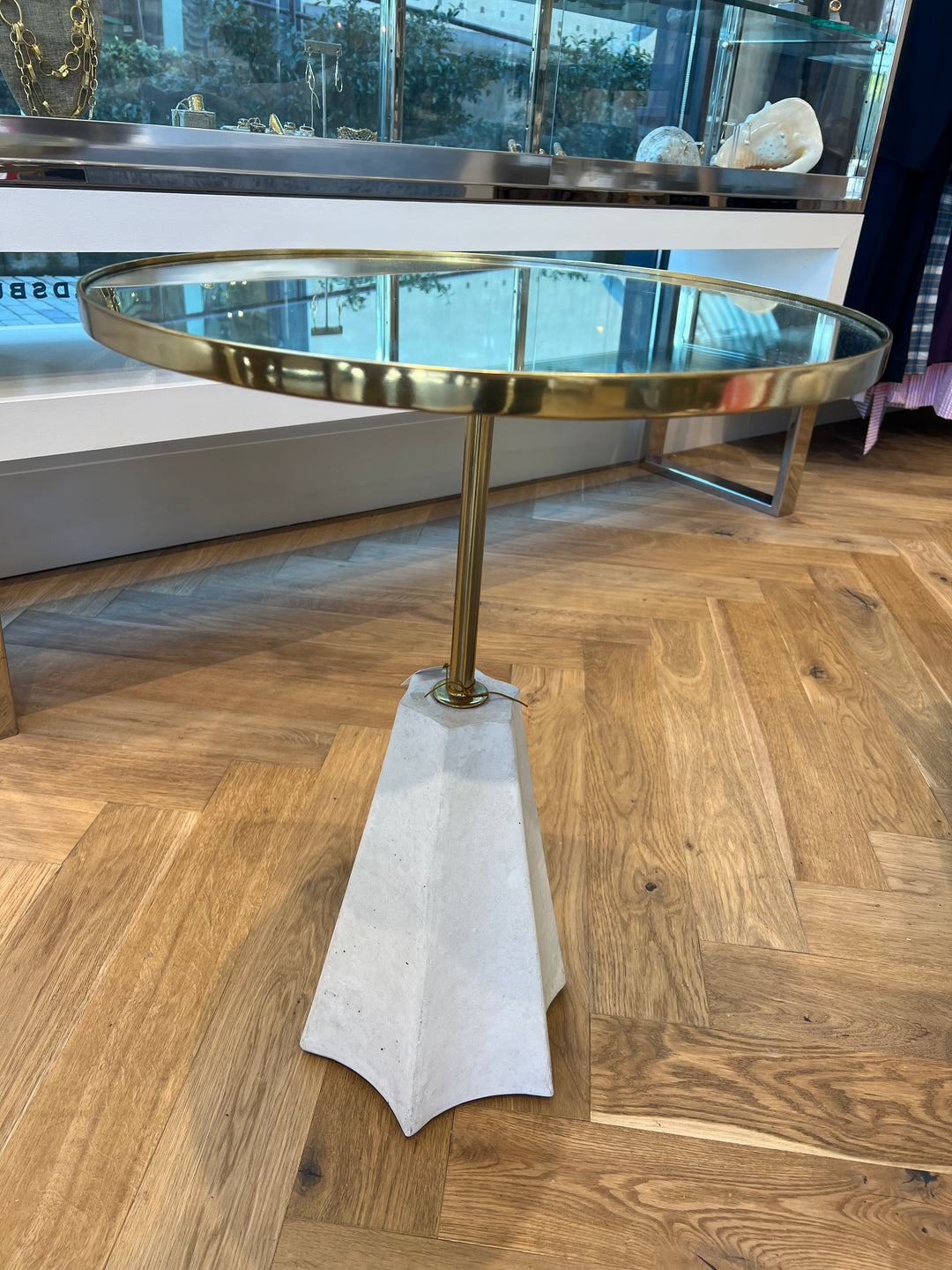 VIENNA CHICAGO CHAIRSIDE TABLE #40898