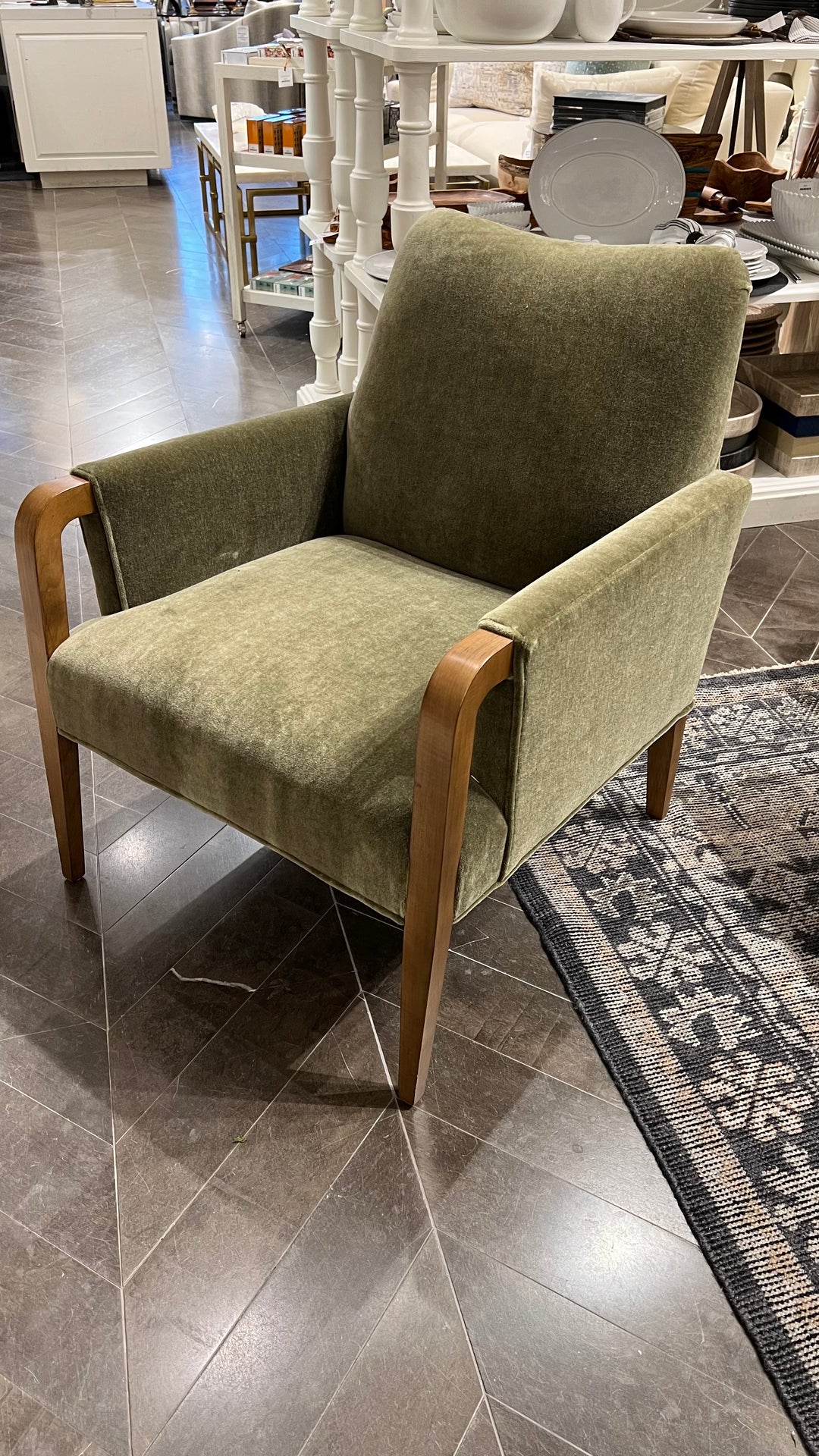 CHAIR IN NEVADA BAYLEAF #71904