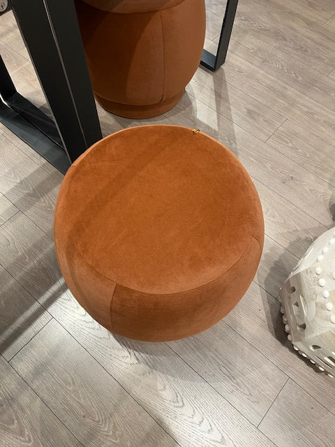 OTTOMAN RD UPH VELVET ORANGE RUST #78724