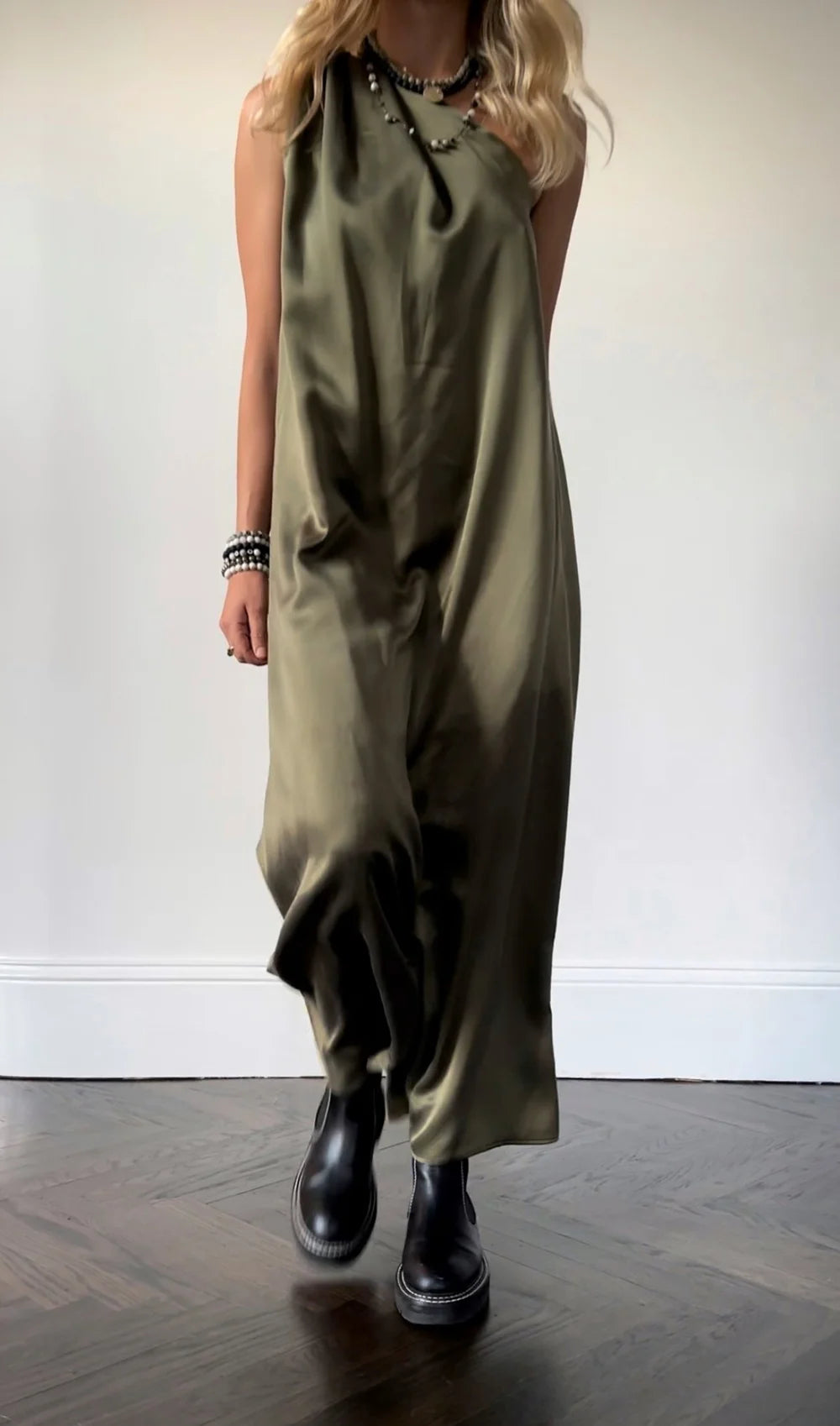DRESS PAIX ONE SHOULDER TWISTED ARM OLIVE